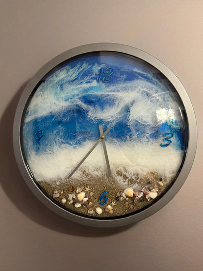 16in Seaside Shell Clock